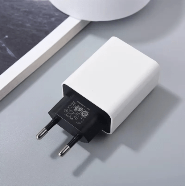 Google 30W USB-C Charger (Fast Charging) - Image 2